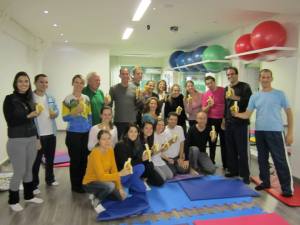Praticantes de Shiatsu dão bananas ao preconceito!